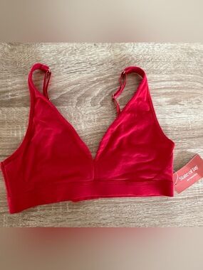 Macy’s State of Day Red Wireless Comfort Bra S